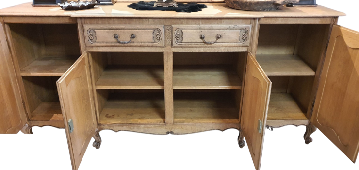 Landelijk Brocante Queen Ann Dressoir 