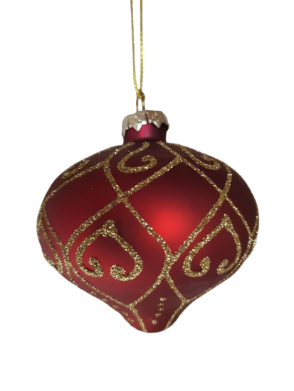 Rode kerstbal met gouden versieringen,