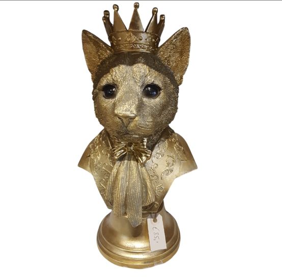 Kat op voetstuk met kroon goud