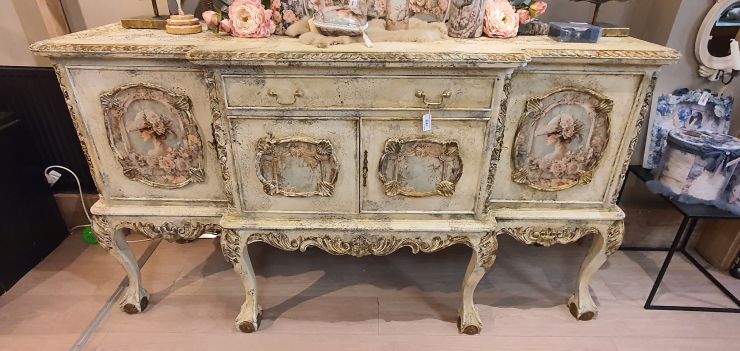 Prachtig gerestyld Dressoir